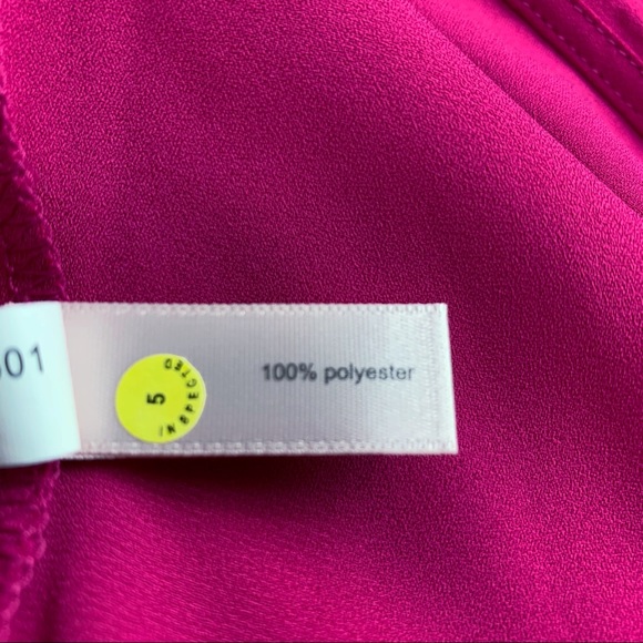 ⭐️The Limited Pink V Neck High Low Top X-Small - Picture 6 of 6